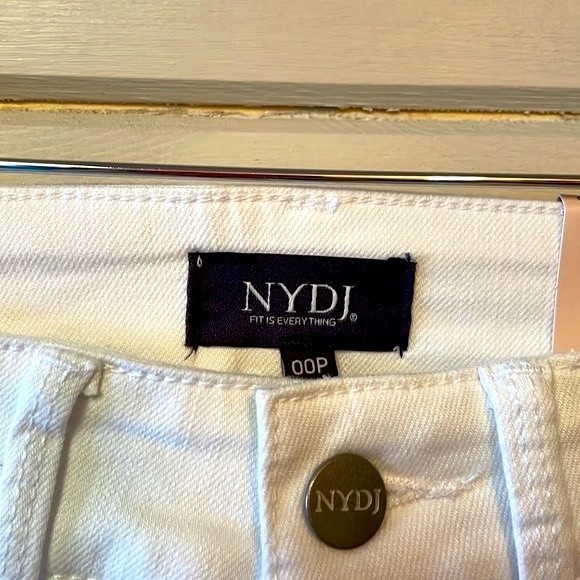 NYDJ Cropped Marilyn Straight Jeans Size 00P. - Picture 4 of 11
